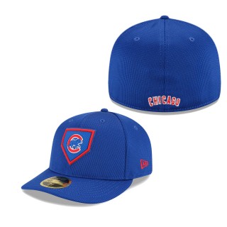 Men's Chicago Cubs Royal 2022 Clubhouse Alternate Team Logo Low Profile 59FIFTY Fitted Hat